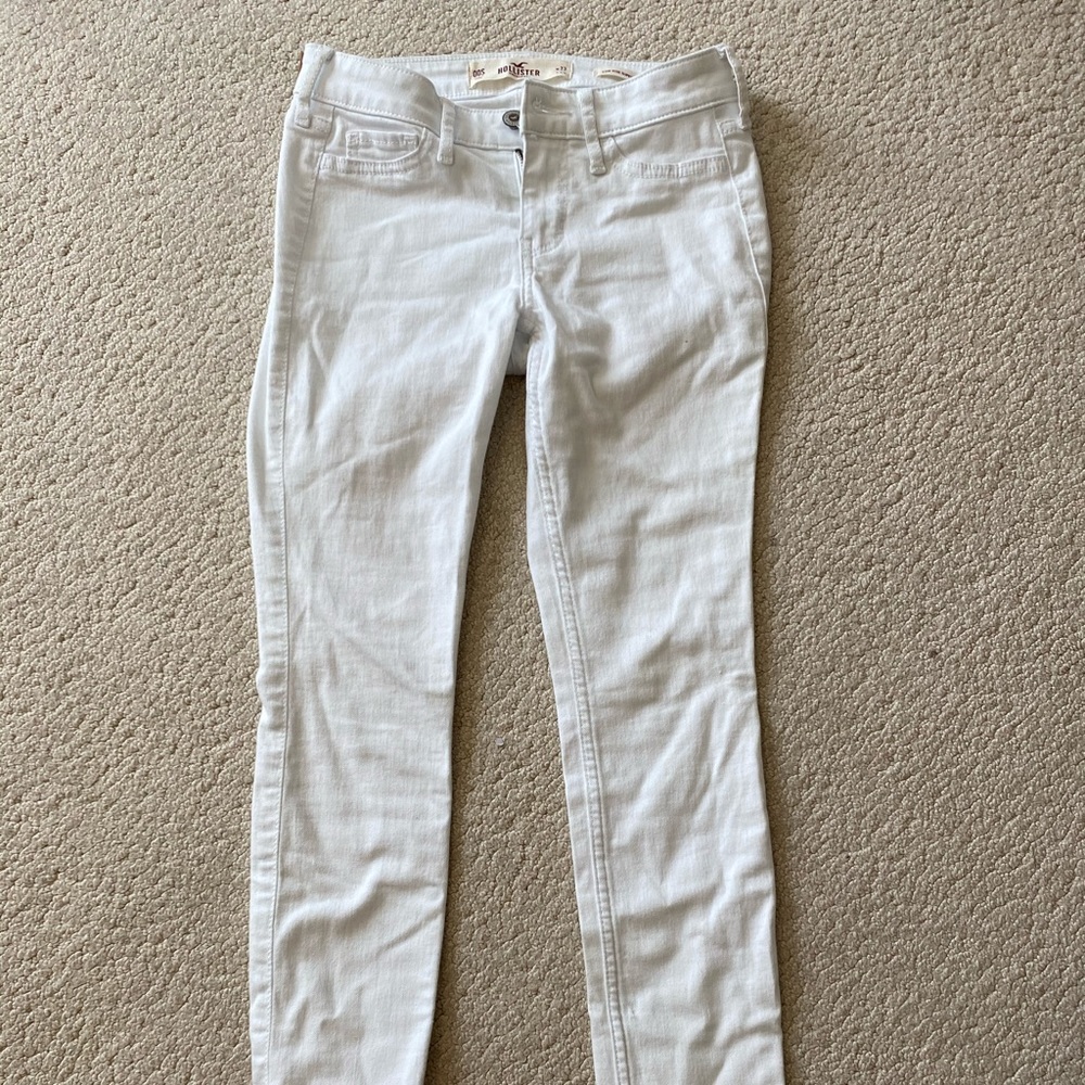 White Hollister Skinny Jeans. Worn very few times